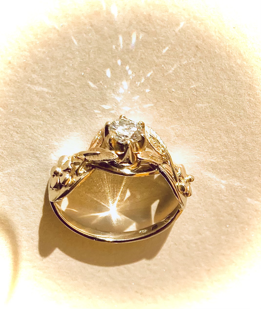 Prsteň s diamantom.Ukážka z výroby els.